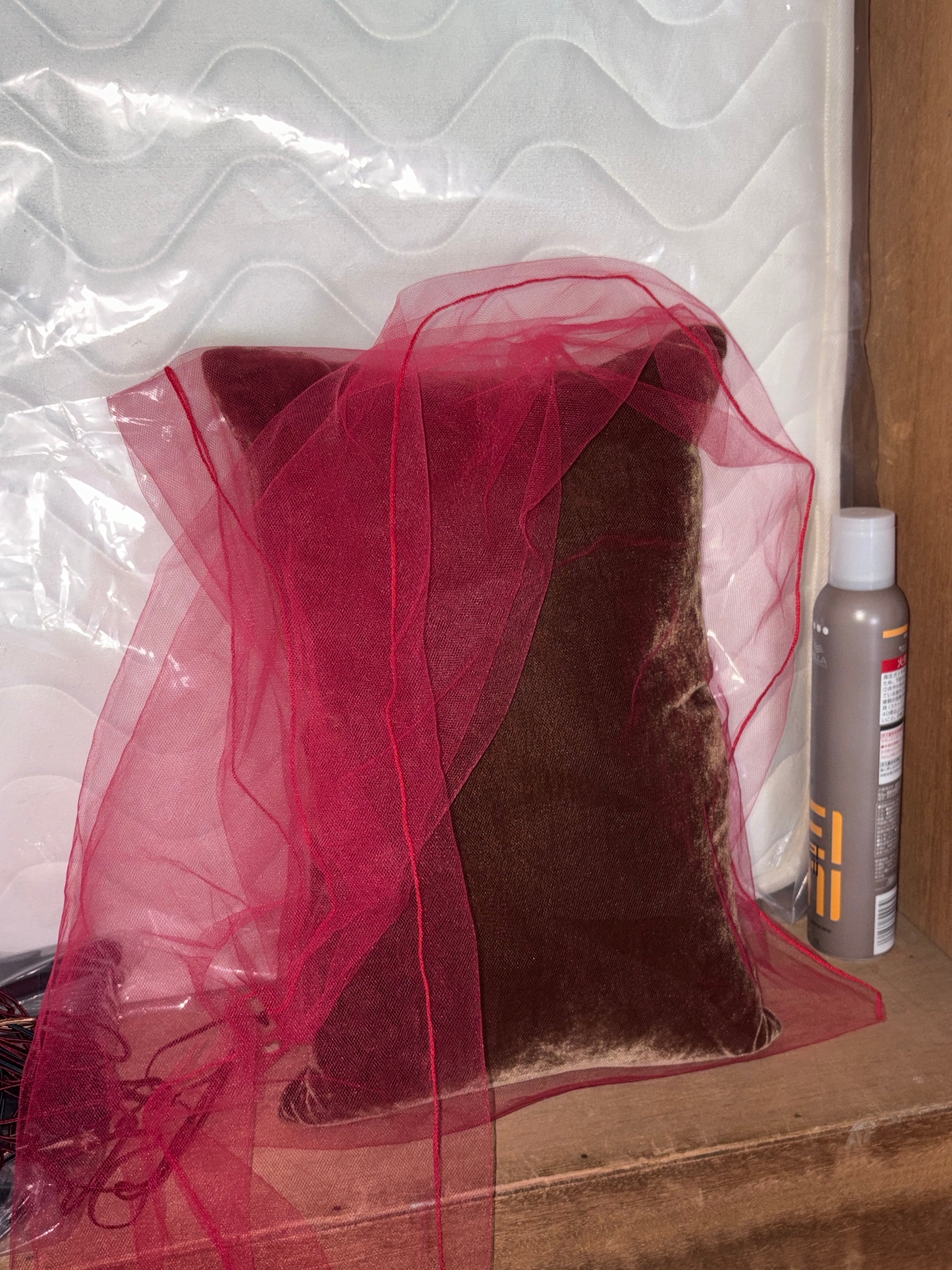 n04 — Tulle Velvet Flash