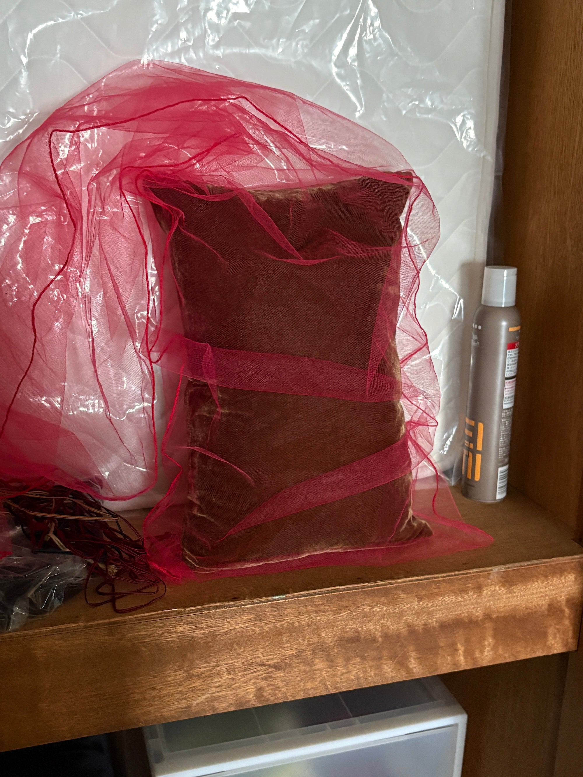 n04 — Tulle Velvet Flash